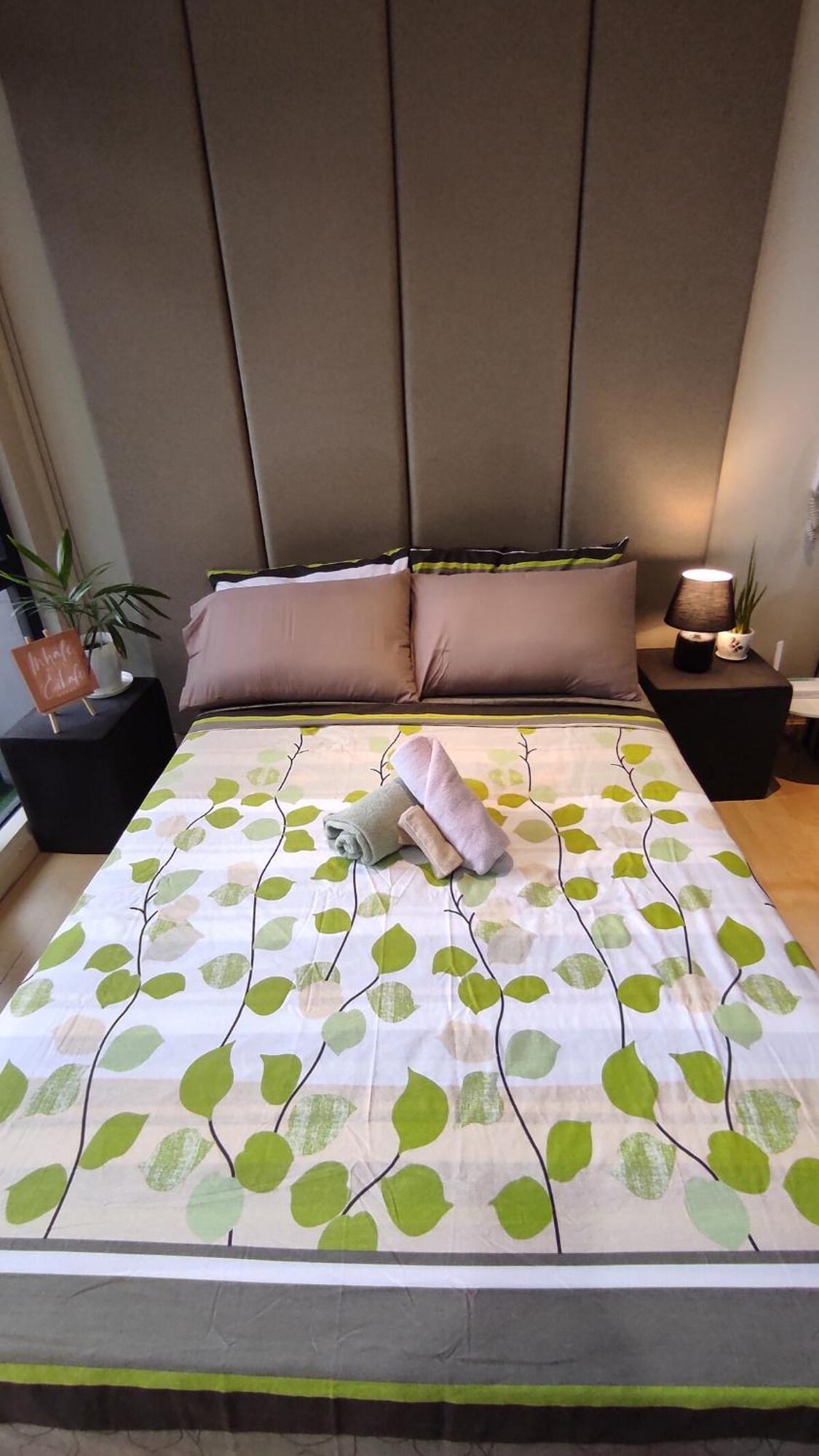 Apartment Brand New Staycation With Netflix In Poblacion, Makati, Philippines Manila