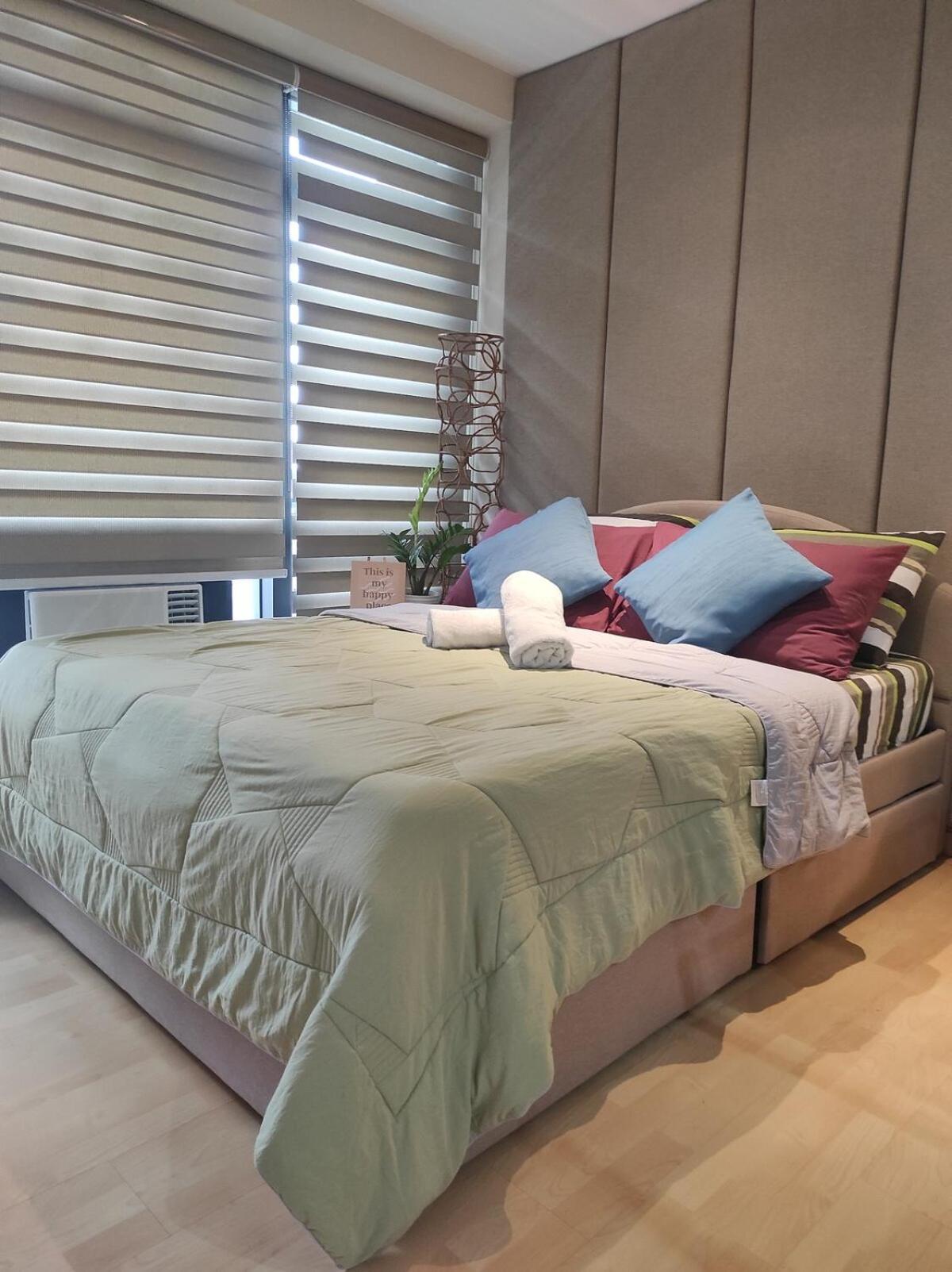 Brand New Staycation With Netflix In Poblacion, Makati, Philippines