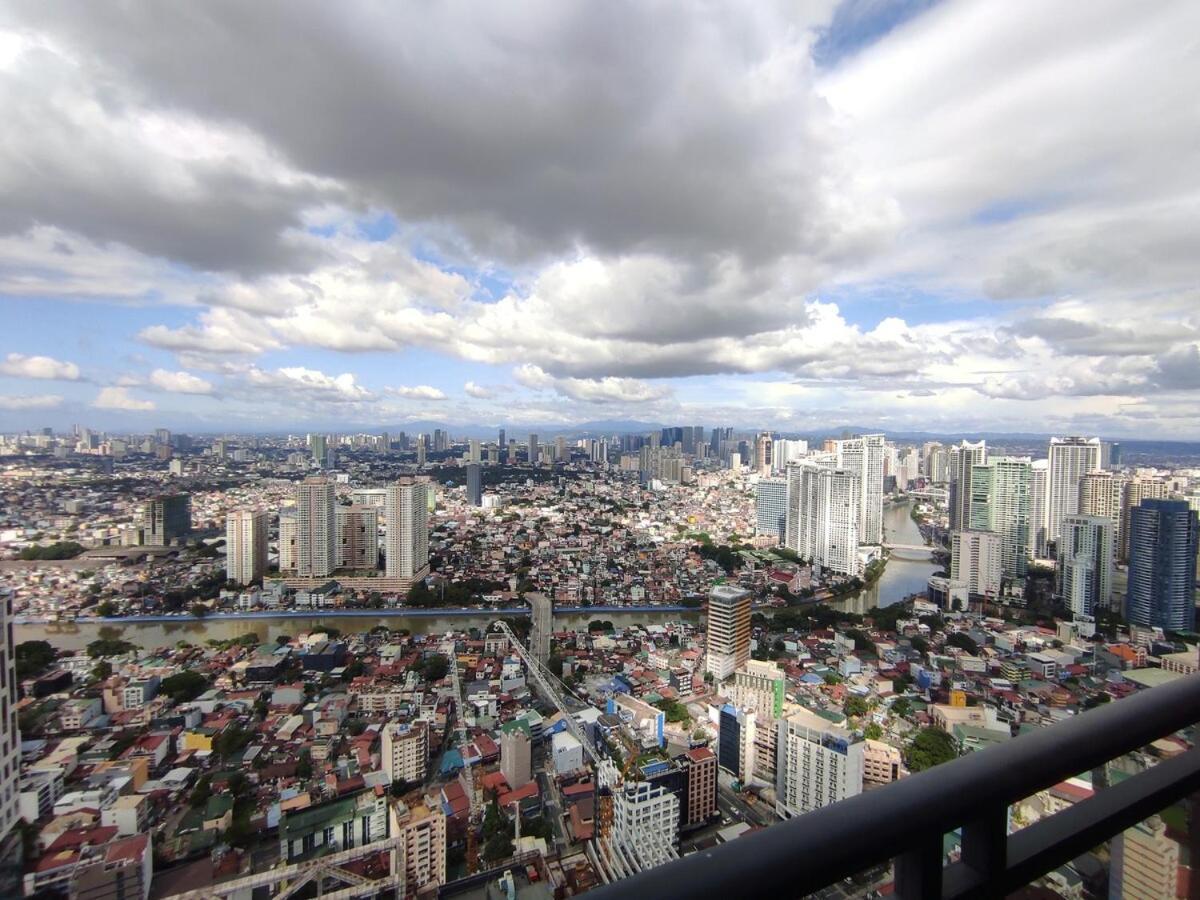 Apartment Brand New Staycation With Netflix In Poblacion, Makati, Philippines Manila