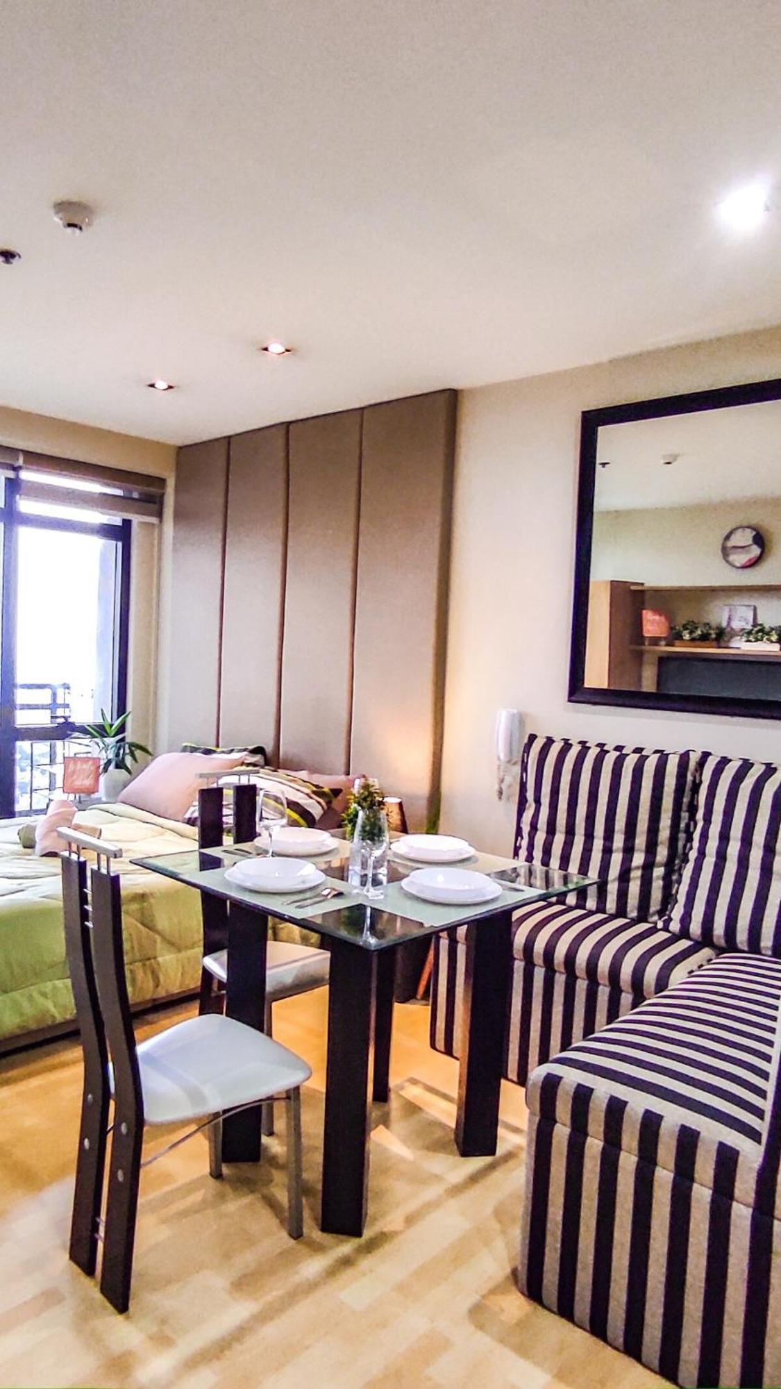 Apartment Brand New Staycation With Netflix In Poblacion, Makati, Philippines *