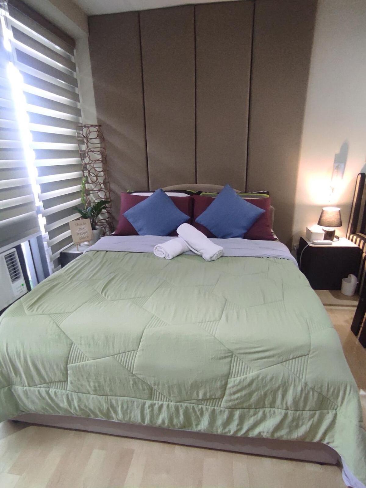 Apartment Brand New Staycation With Netflix In Poblacion, Makati, Philippines Manila