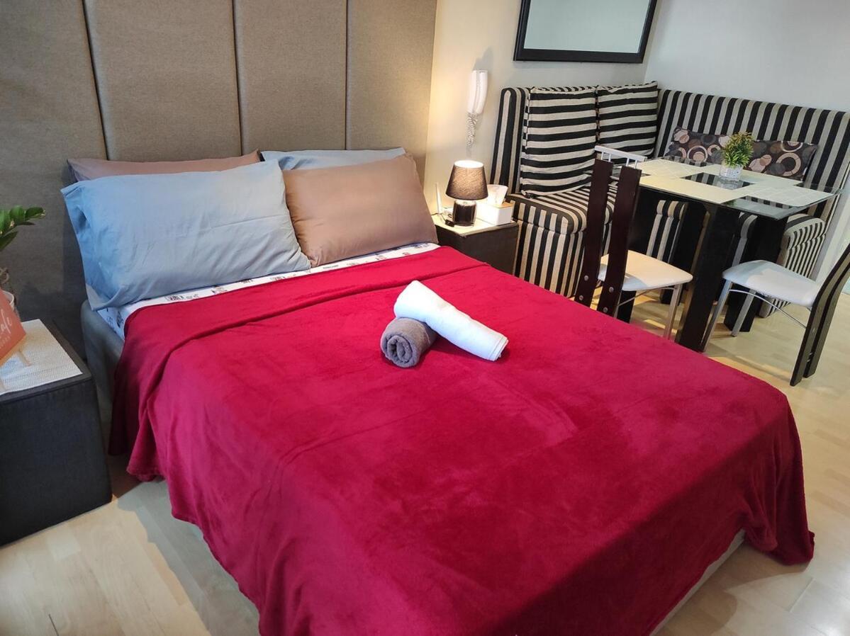 Apartment Brand New Staycation With Netflix In Poblacion, Makati, Philippines Manila