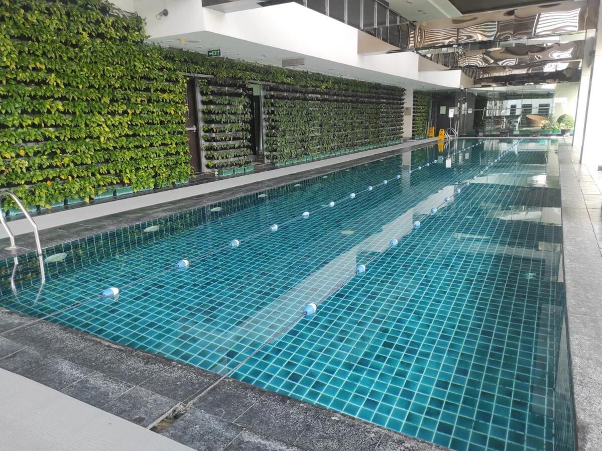 Apartment Brand New Staycation With Netflix In Poblacion, Makati, Philippines Manila