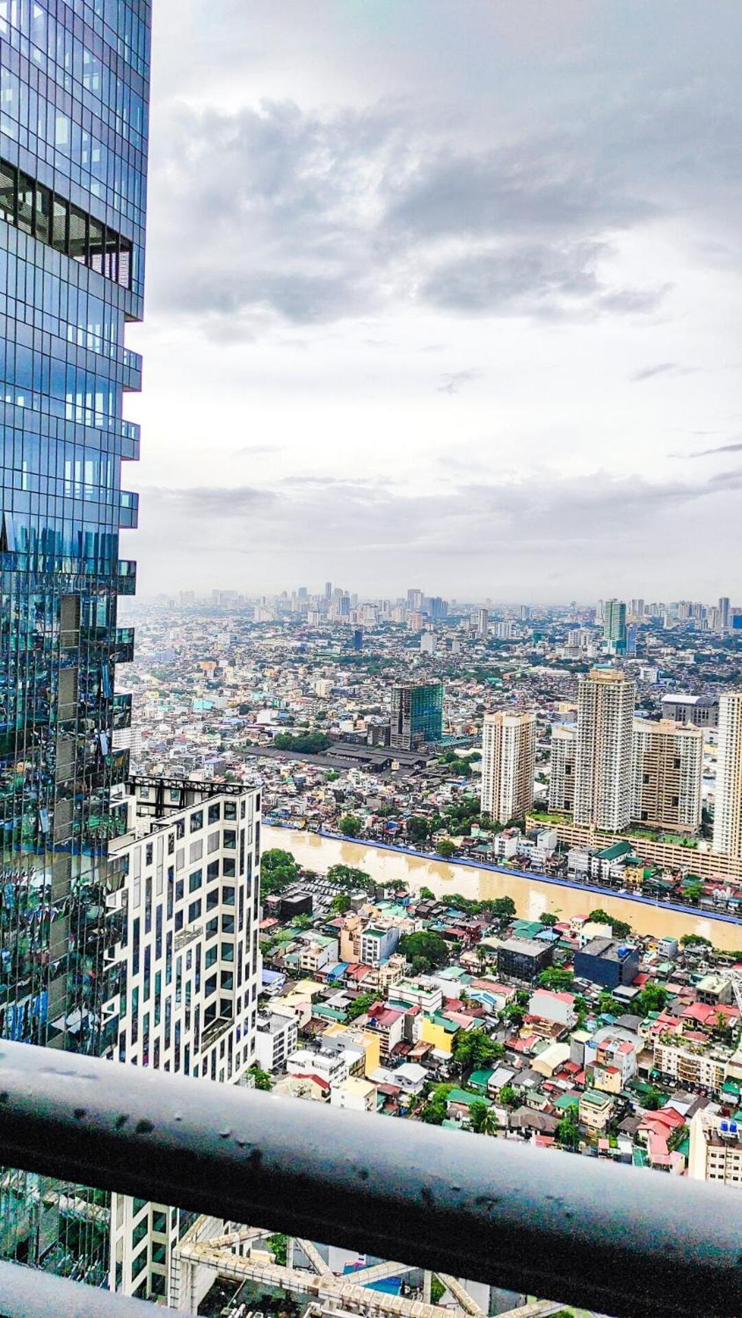 Apartment Brand New Staycation With Netflix In Poblacion, Makati, Philippines